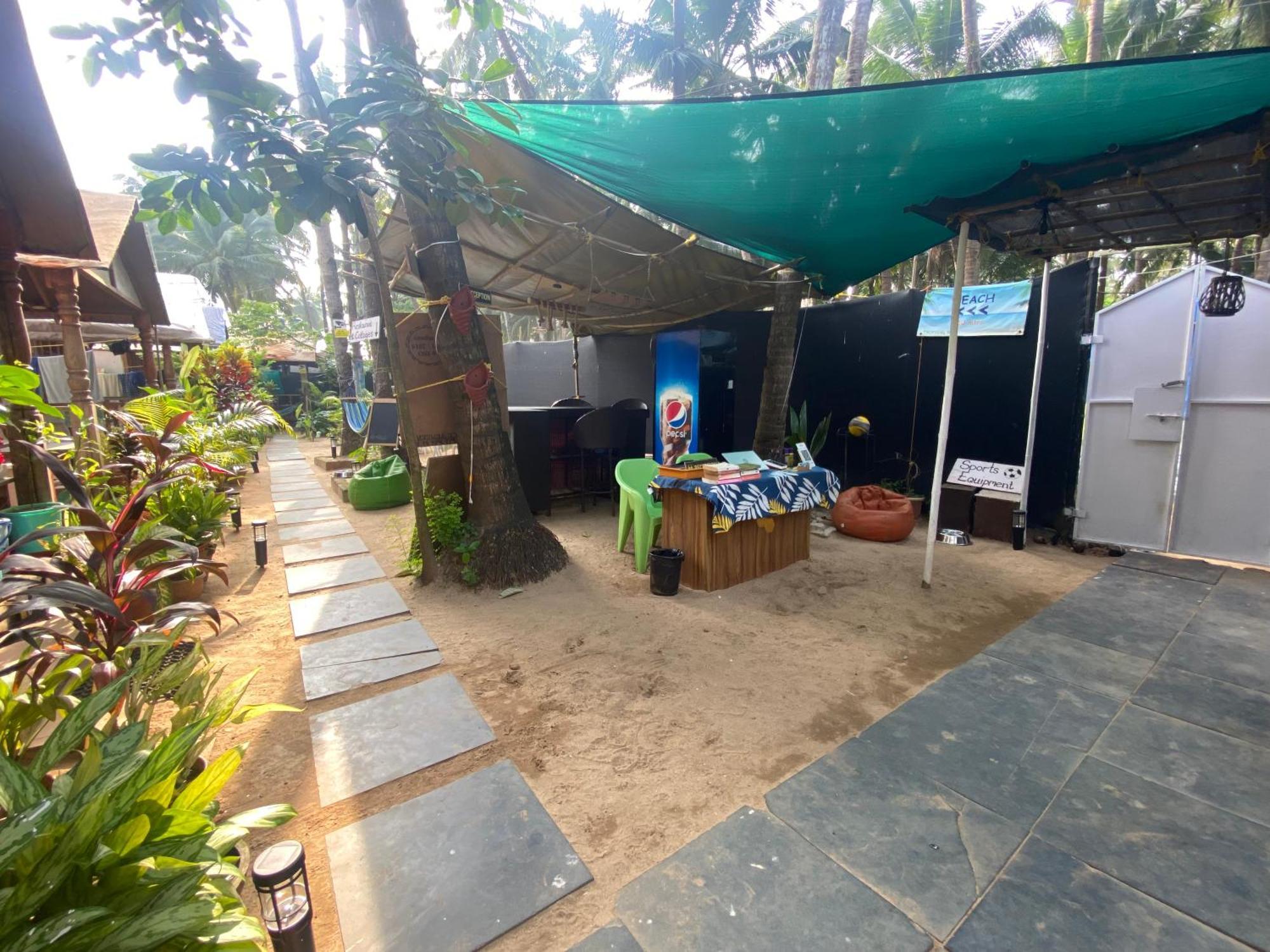 帕罗林 Tropical Bay旅舍 外观 照片